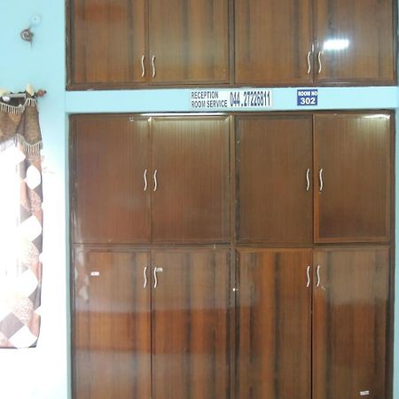 Radha Party Hall Kanchipuram Bagian luar foto