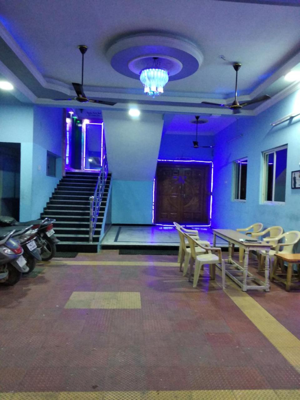 Radha Party Hall Kanchipuram Bagian luar foto