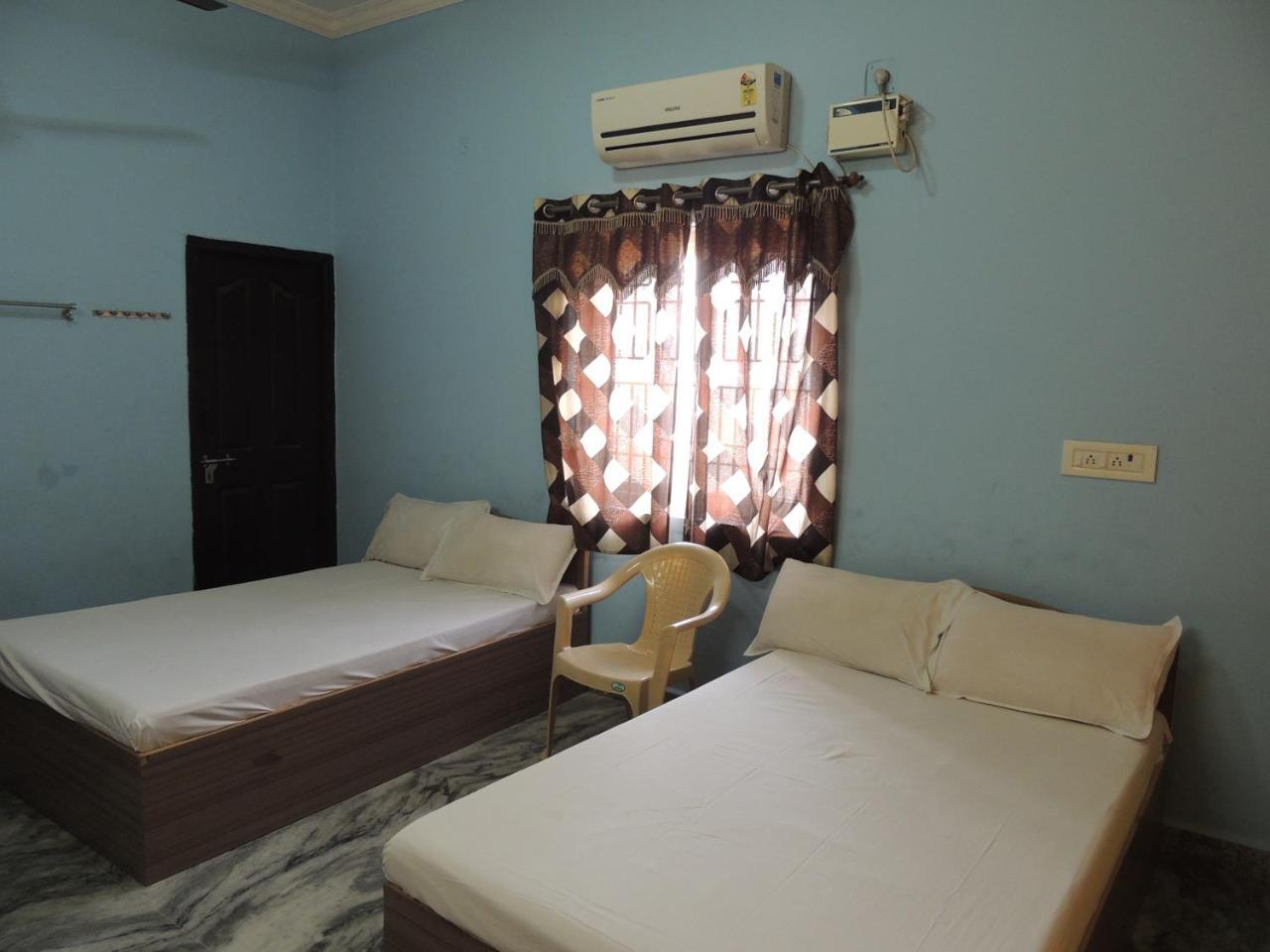 Radha Party Hall Kanchipuram Bagian luar foto